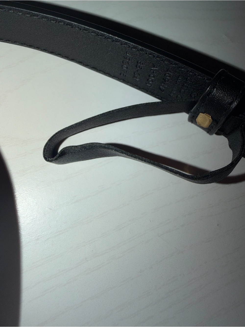 Gucci Thin Black Leather Belt with Gold Double-G Buckle - Picture 3 of 6